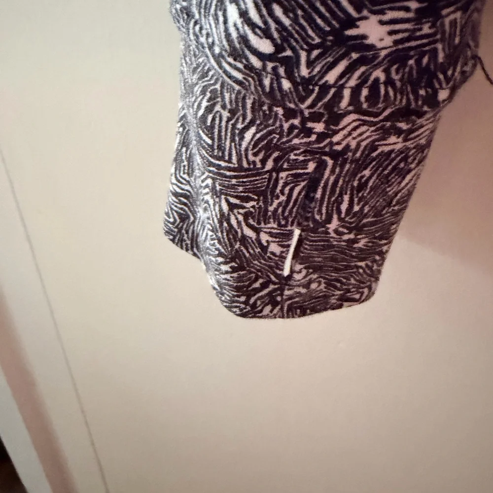 Lululemon Scuba Jacket Black + White Size 10